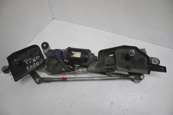 MOTEUR D ESSUIE GLACE NISSAN PIXO/ SUZUKI ALTO - Vue 1